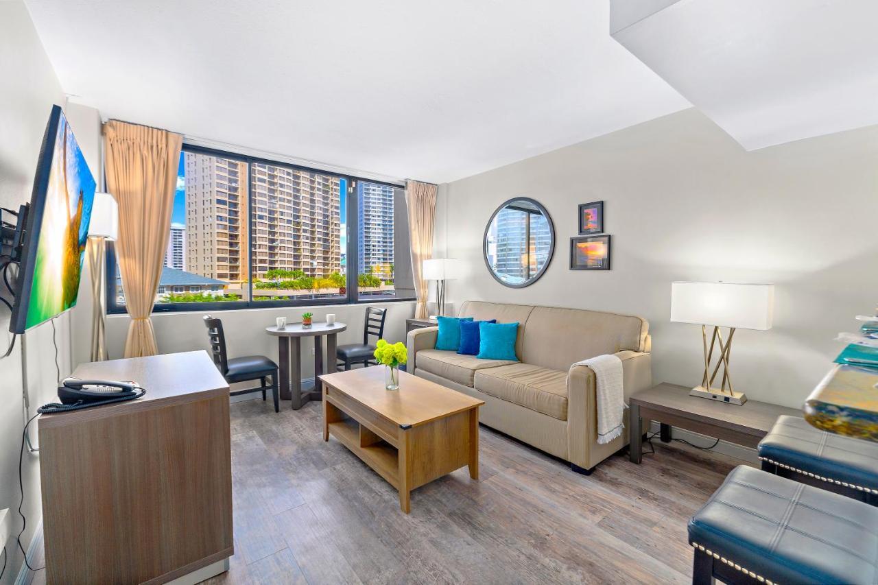 Renovated With City View At Aqua Palms Waikiki Хонолулу Екстериор снимка