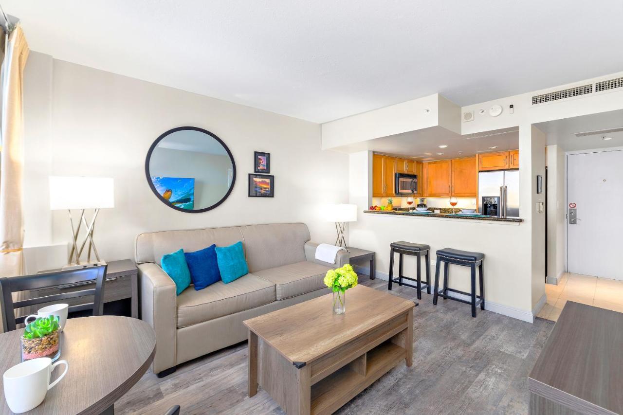Renovated With City View At Aqua Palms Waikiki Хонолулу Екстериор снимка