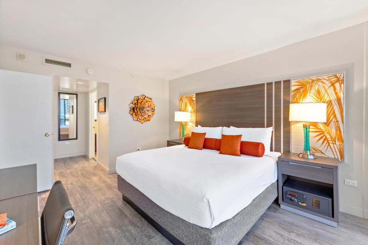 Renovated With City View At Aqua Palms Waikiki Хонолулу Екстериор снимка