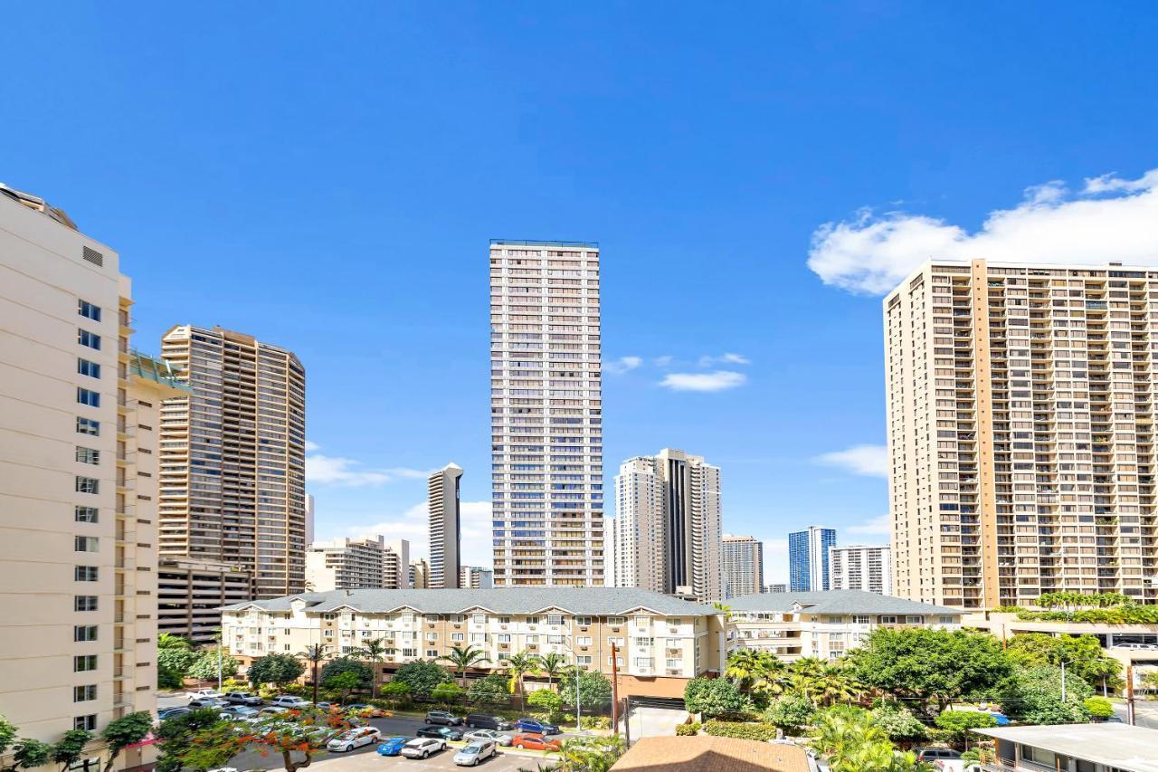 Renovated With City View At Aqua Palms Waikiki Хонолулу Екстериор снимка