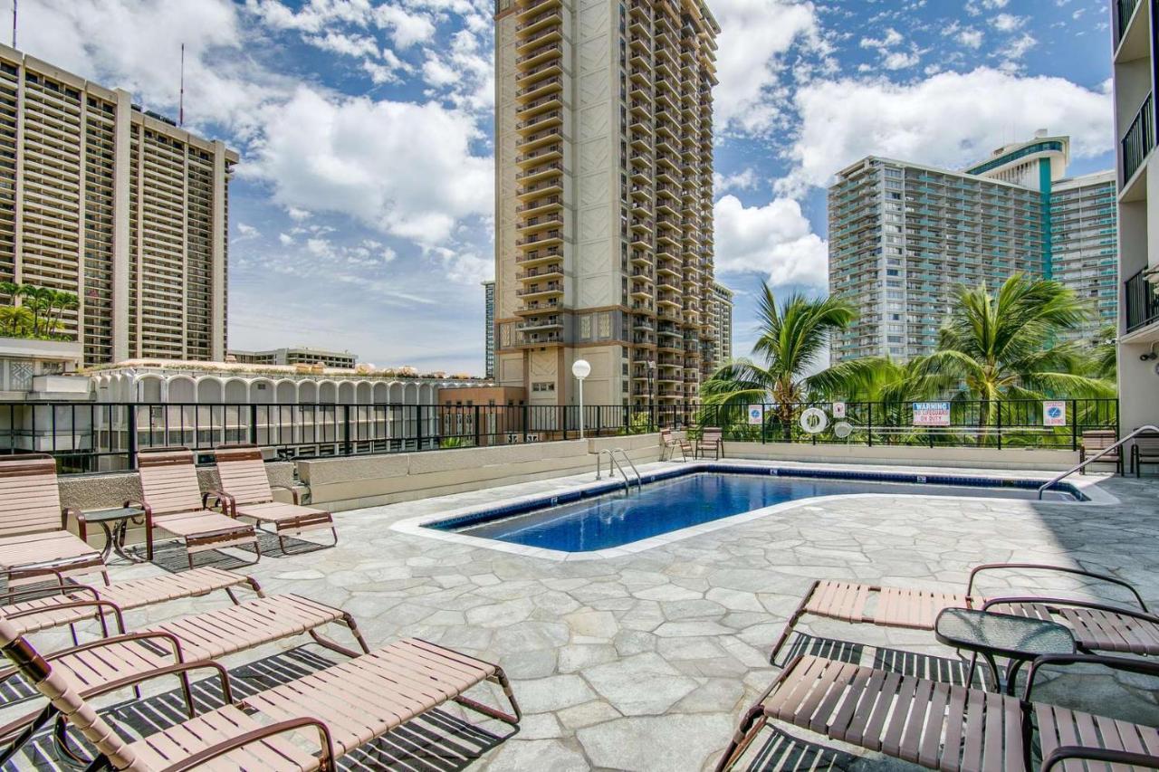 Renovated With City View At Aqua Palms Waikiki Хонолулу Екстериор снимка