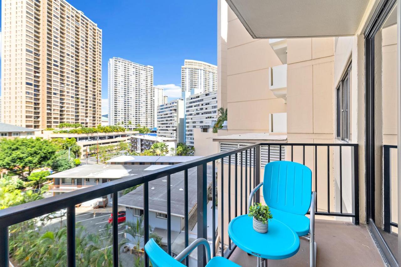 Renovated With City View At Aqua Palms Waikiki Хонолулу Екстериор снимка