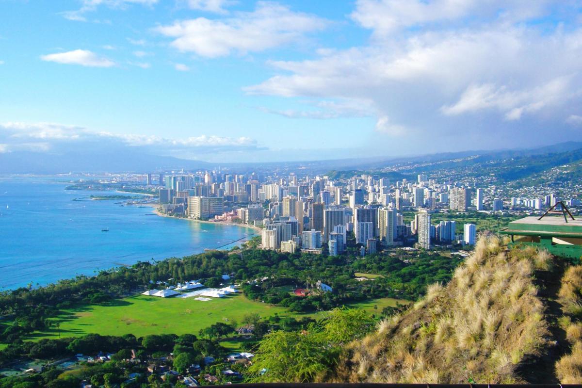 Renovated With City View At Aqua Palms Waikiki Хонолулу Екстериор снимка
